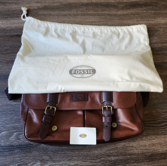 Fossil leather messenger bag - Picture 2 of 10